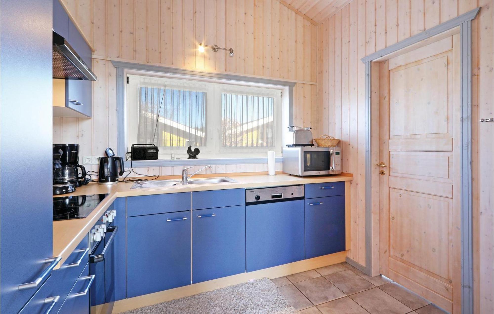 2 Bedroom Nice Home In レヒリン エクステリア 写真